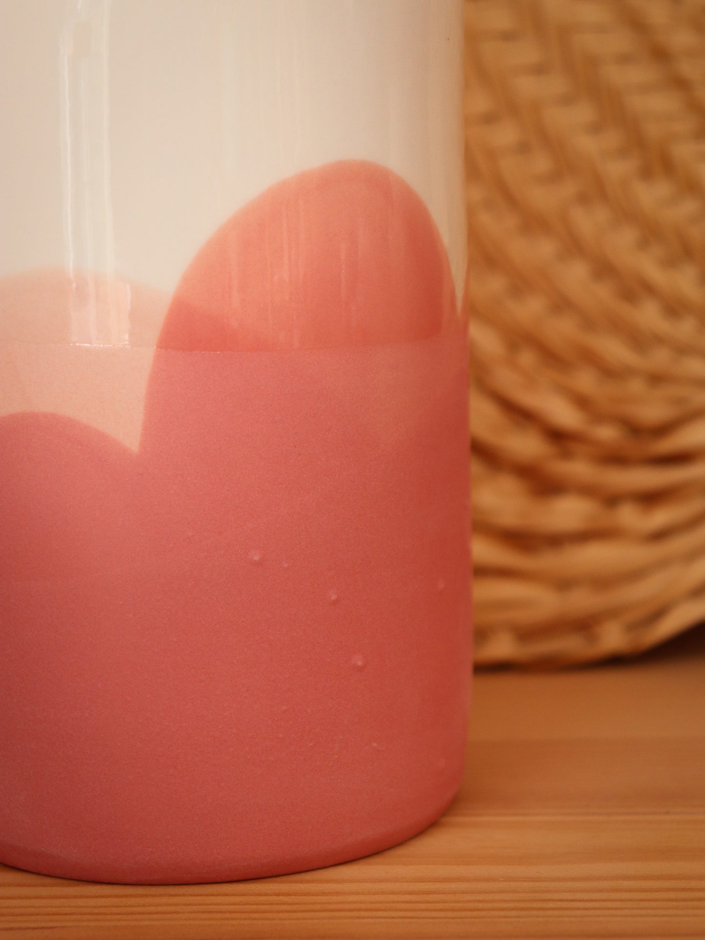 Carafe en porcelaine artisanale – CORAIL ROSE