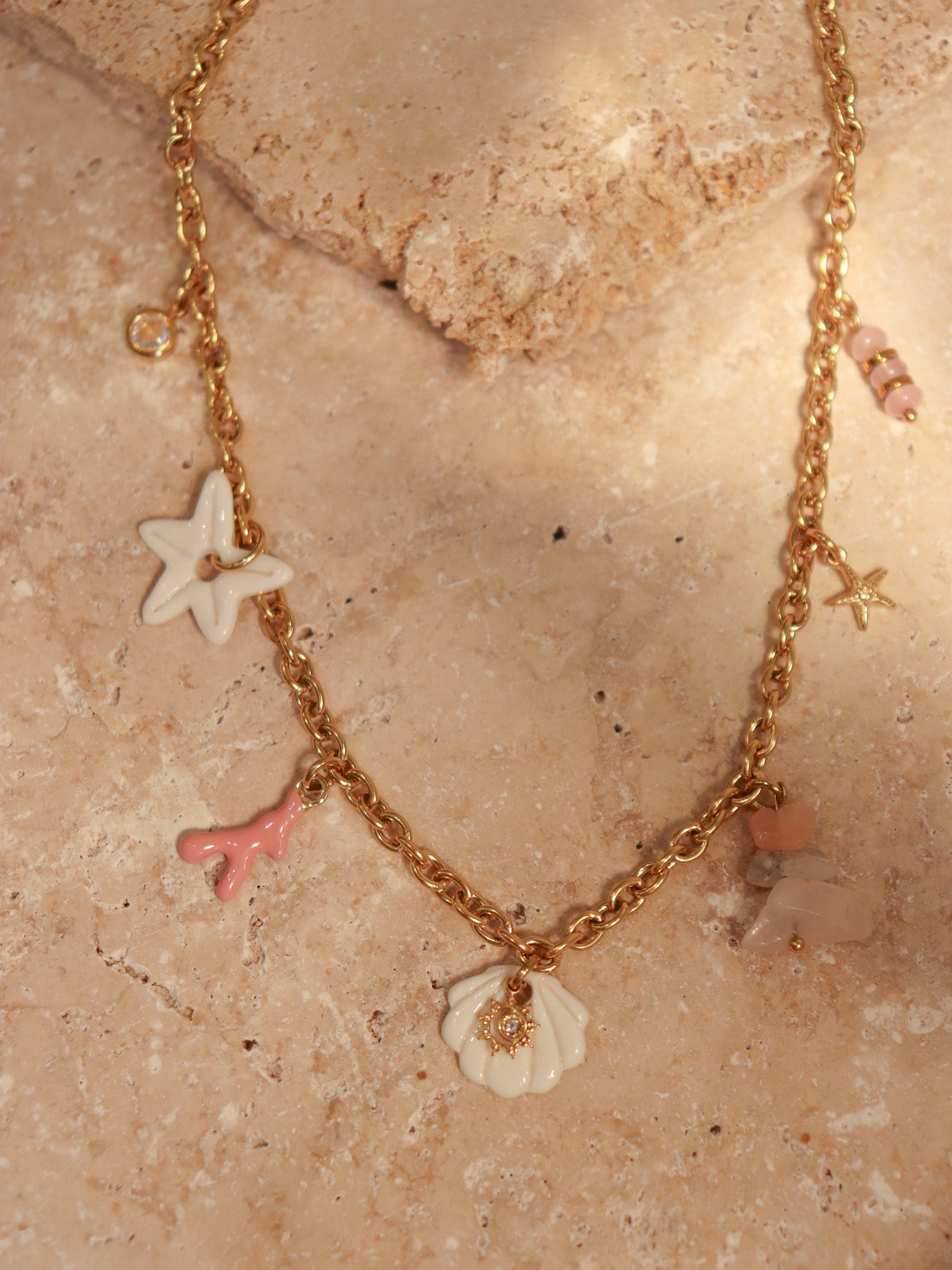 Collier Vénus coquillage en porcelaine artisanale