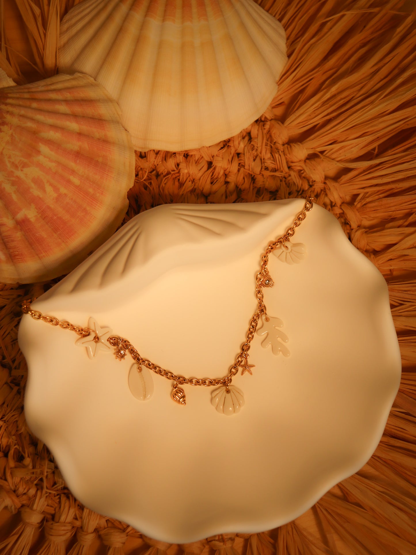 Collier coquillage en porcelaine fait main bijou createur fabrique en france