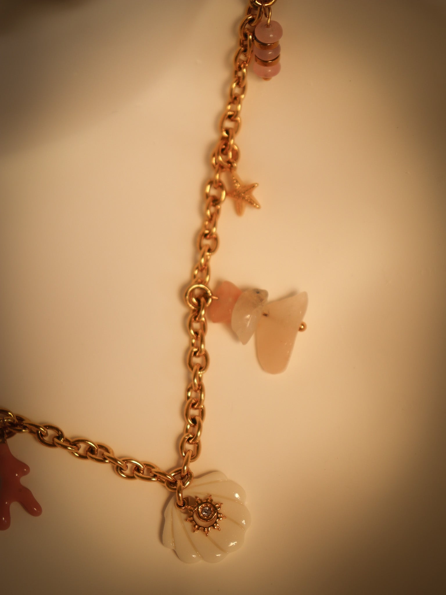 Collier coquillage en porcelaine fait main bijou createur fabrique en france