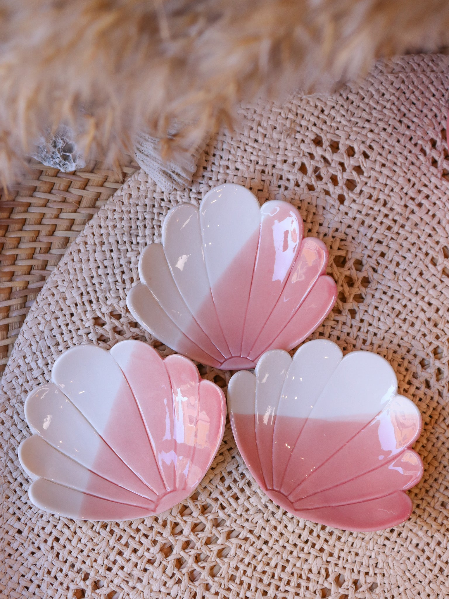 Coupelle coquillage en porcelaine artisanale décor corail rose