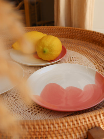 Petite assiette en porcelaine artisanale - CORAIL ROSE