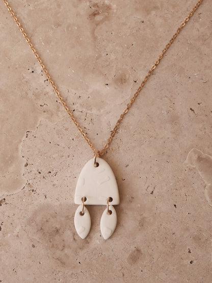 Collier en porcelaine - Mílos
